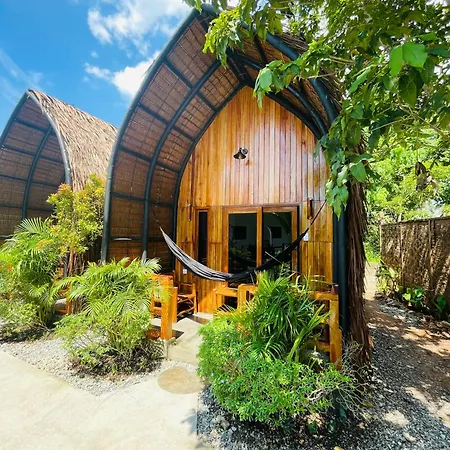 Maayong Hostel (Adults Only)