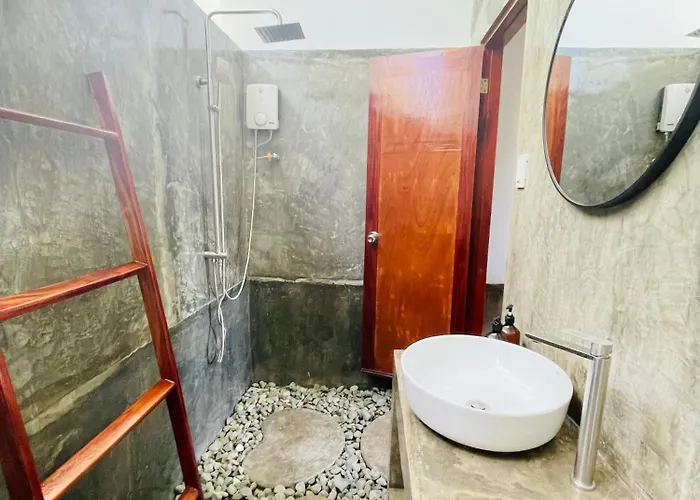 Maayong (adults Only)
